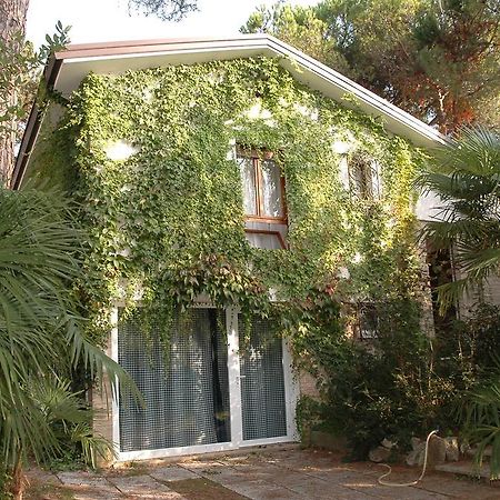 Villa Francesca Lignano Sabbiadoro Exterior photo